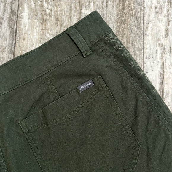 Eddie Bauer Green Side Stripe Hiking Shorts - Picture 7 of 11